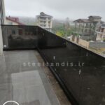 نرده شیشه ای دودی