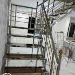 پله استیل شیشه ای